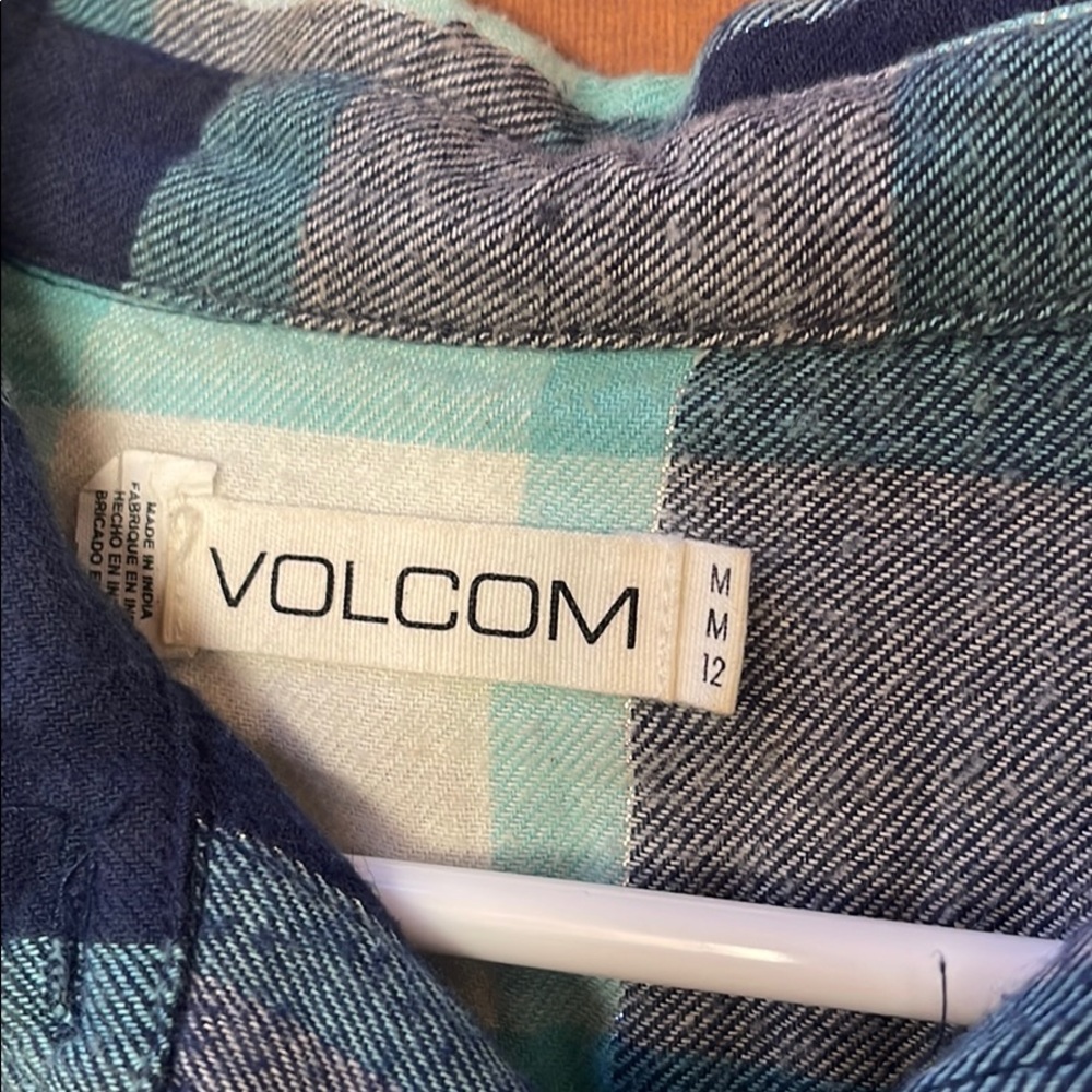 Volcom Flannel - image 3